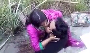 banglore lovers romance in outdoor secretly recorded by unknown guy