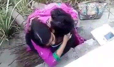 banglore lovers romance in outdoor secretly recorded by unknown guy