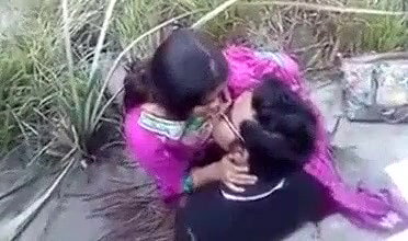 banglore lovers romance in outdoor secretly recorded by unknown guy