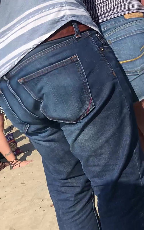 Chubby babe hot boobs and thighs show