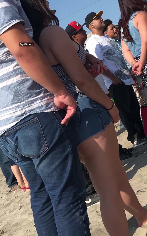 Chubby babe hot boobs and thighs show