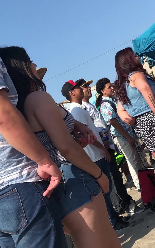 Chubby babe hot boobs and thighs show