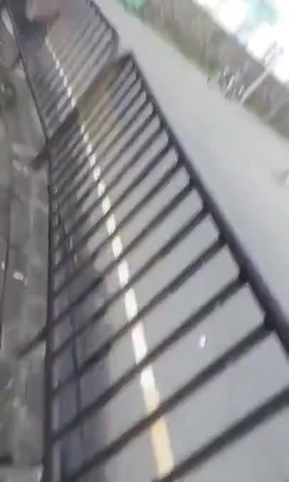 Desi Aunty Jiggling Ass Walk In Saree