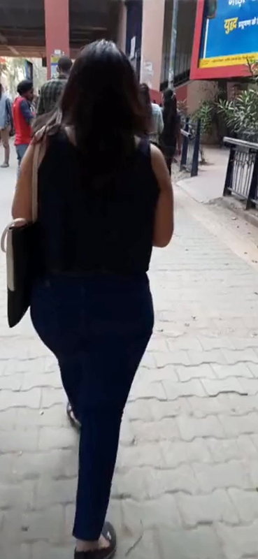 Desi babe huge ass closeup and purple panty show