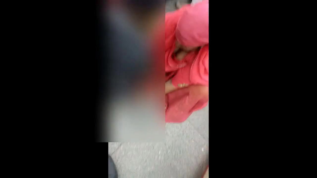 Desi babe huge cleavage show in the shoe store