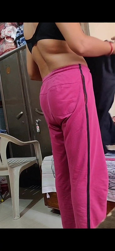 Desi babe in black bra