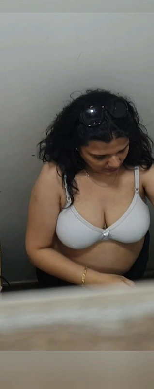 Desi Changing Room Video 2