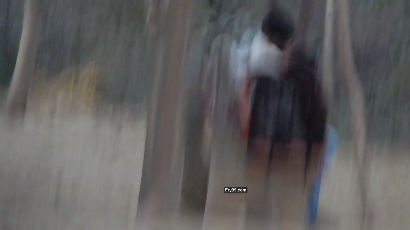 Desi couple smooching non-stop in nearby park – secretly captured.MP4