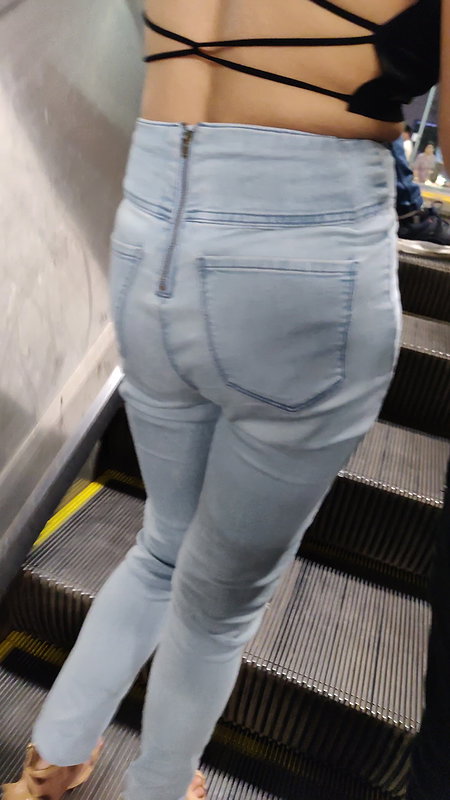 Desi daring teen almost backless in public