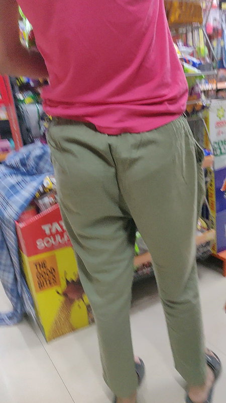 Desi girl ass close up- panty shape visible clearly