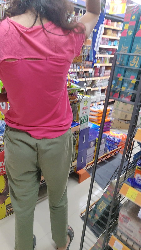 Desi girl ass close up- panty shape visible clearly