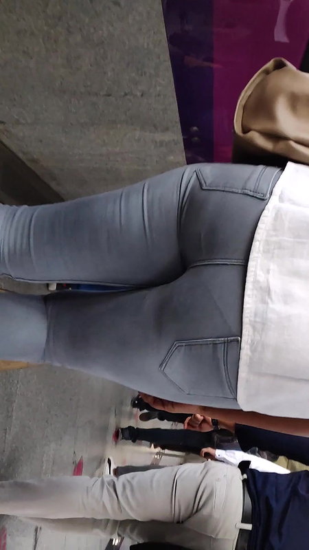 Desi girl big Ass cheeks swinging in slow motion