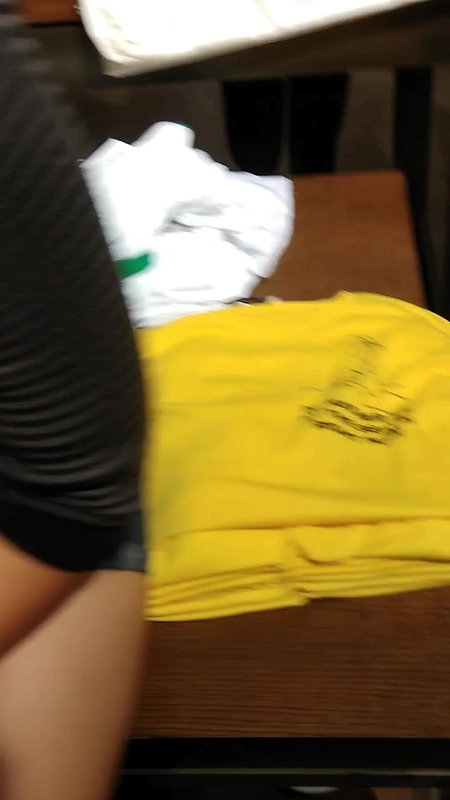 Desi girl fleshy Milky thighs closeup candid shot