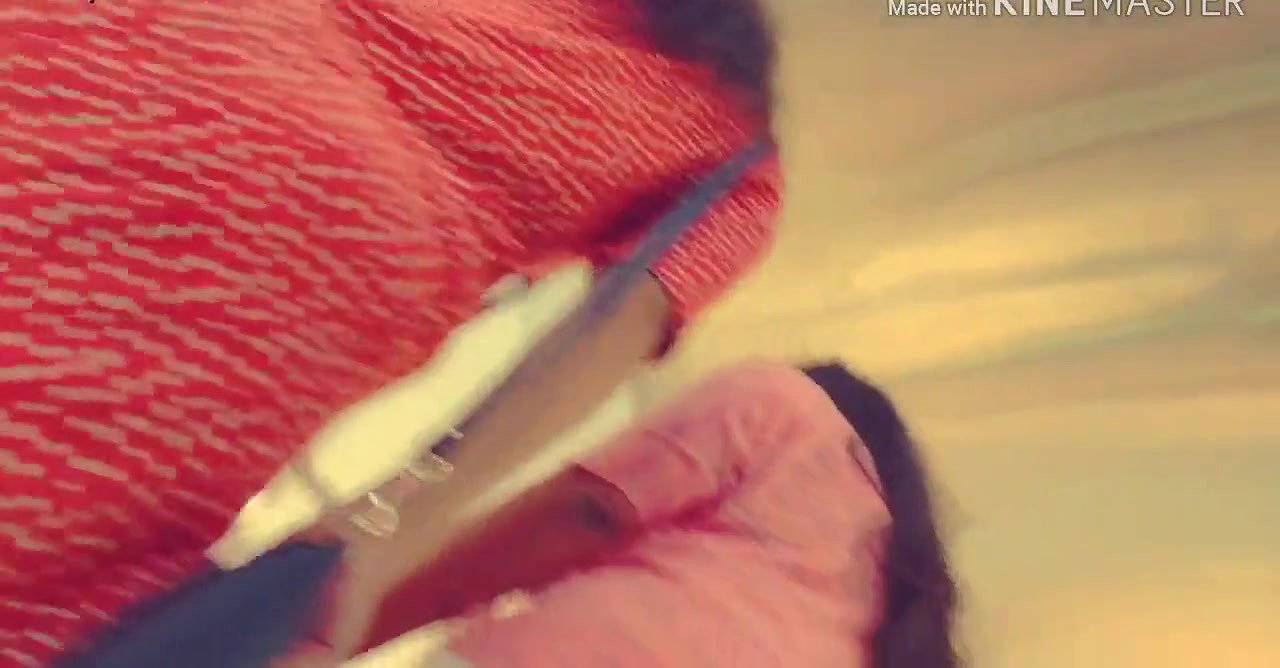 Desi Girl Upskirt in Mall HD