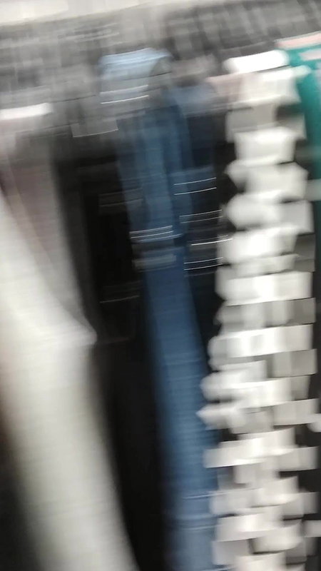 Desi girl white bra and milky back show candid click