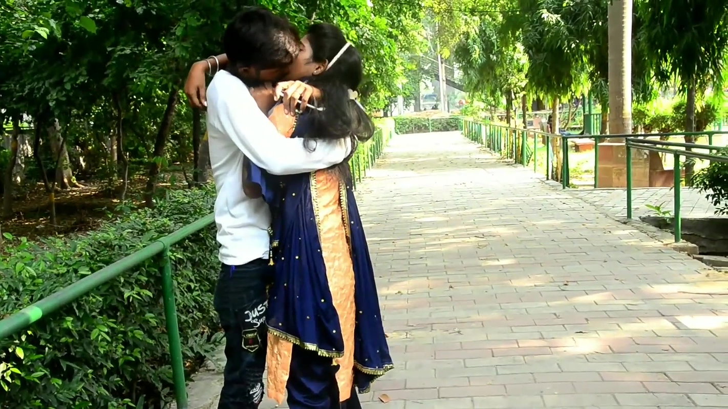 Desi Lovers Hard Kissing, Boobs Press, Ass Press in Public Park