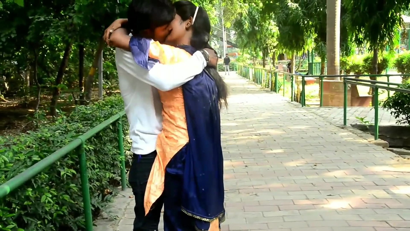 Desi Lovers Hard Kissing, Boobs Press, Ass Press in Public Park