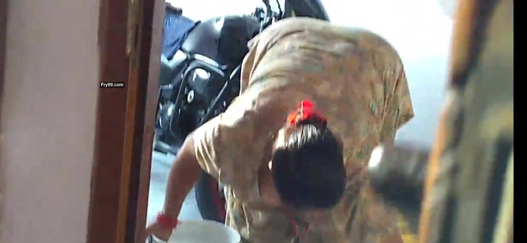 Desi maid downblouse – huge hanging melons display