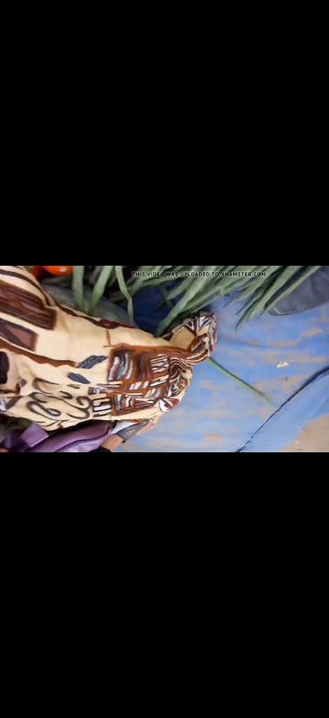 Desi MILF downblouse melons show in market