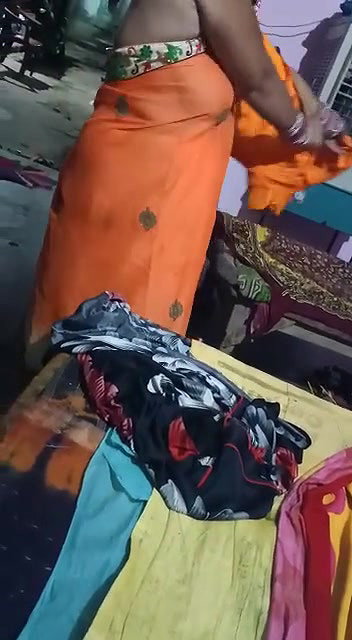 Desi Saree Bhabhi Changing