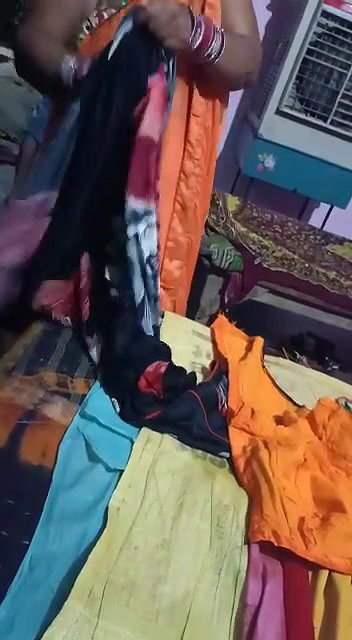 Desi Saree Bhabhi Changing