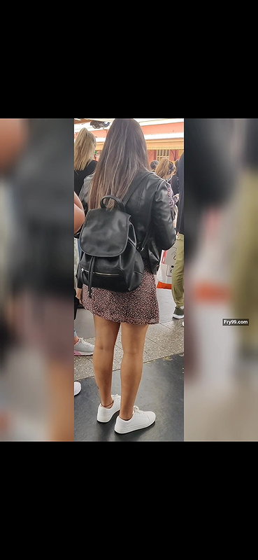 Desi upskirt thighs closeup and panty show