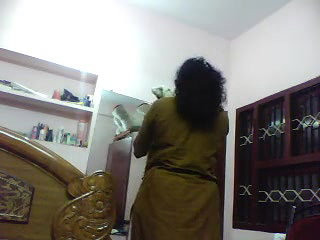 desi wife anuradha changing dress