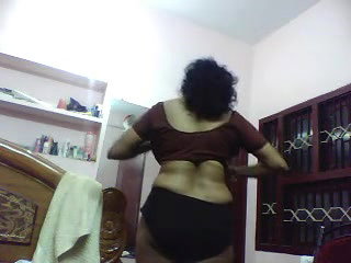 desi wife anuradha changing dress