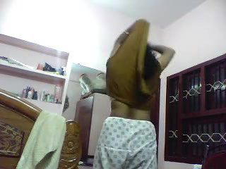 desi wife anuradha changing dress