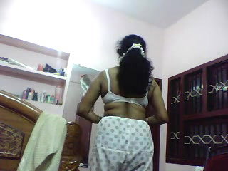 desi wife anuradha changing dress