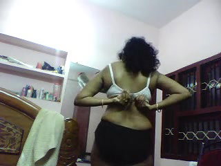 desi wife anuradha changing dress