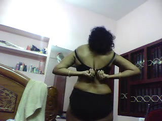 desi wife anuradha changing dress