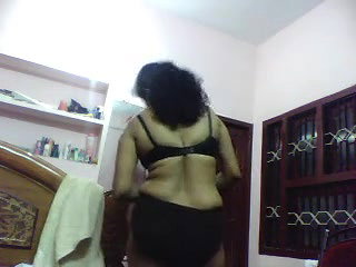 desi wife anuradha changing dress