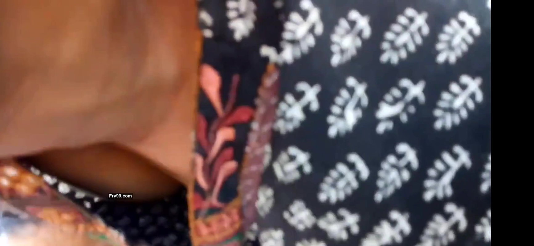 Desi woman milky boobs hanging – voyeur closeup capture