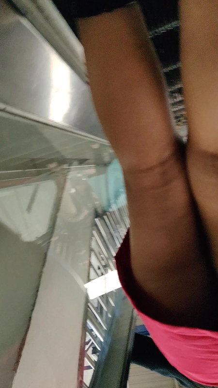 Desi young babe fleshy thighs closeup on escalator
