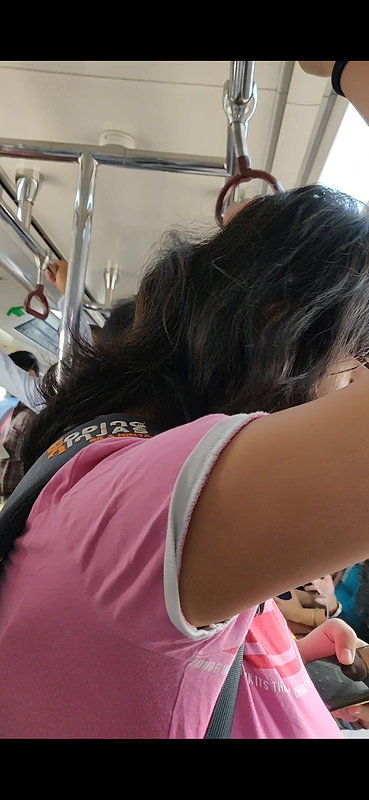 Desi young babe heavy round boobs closeup