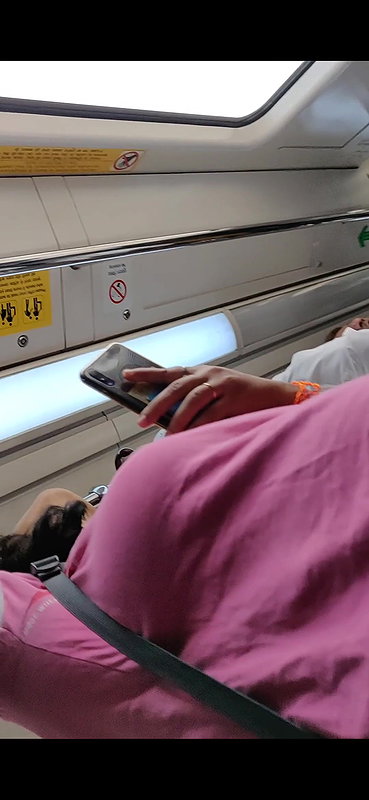 Desi young babe heavy round boobs closeup