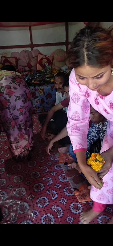 Downblouse huge melons display