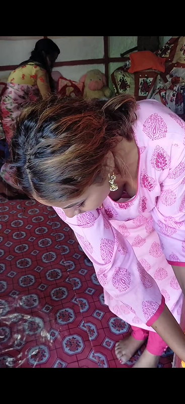 Downblouse huge melons display