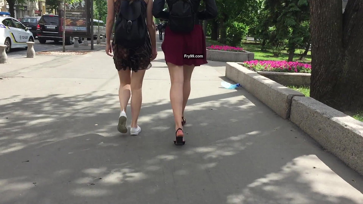 Full ass cheeks visible in flying short skirt (HD capture)