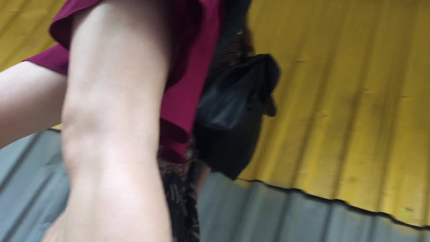 Full ass cheeks visible in flying short skirt (HD capture)