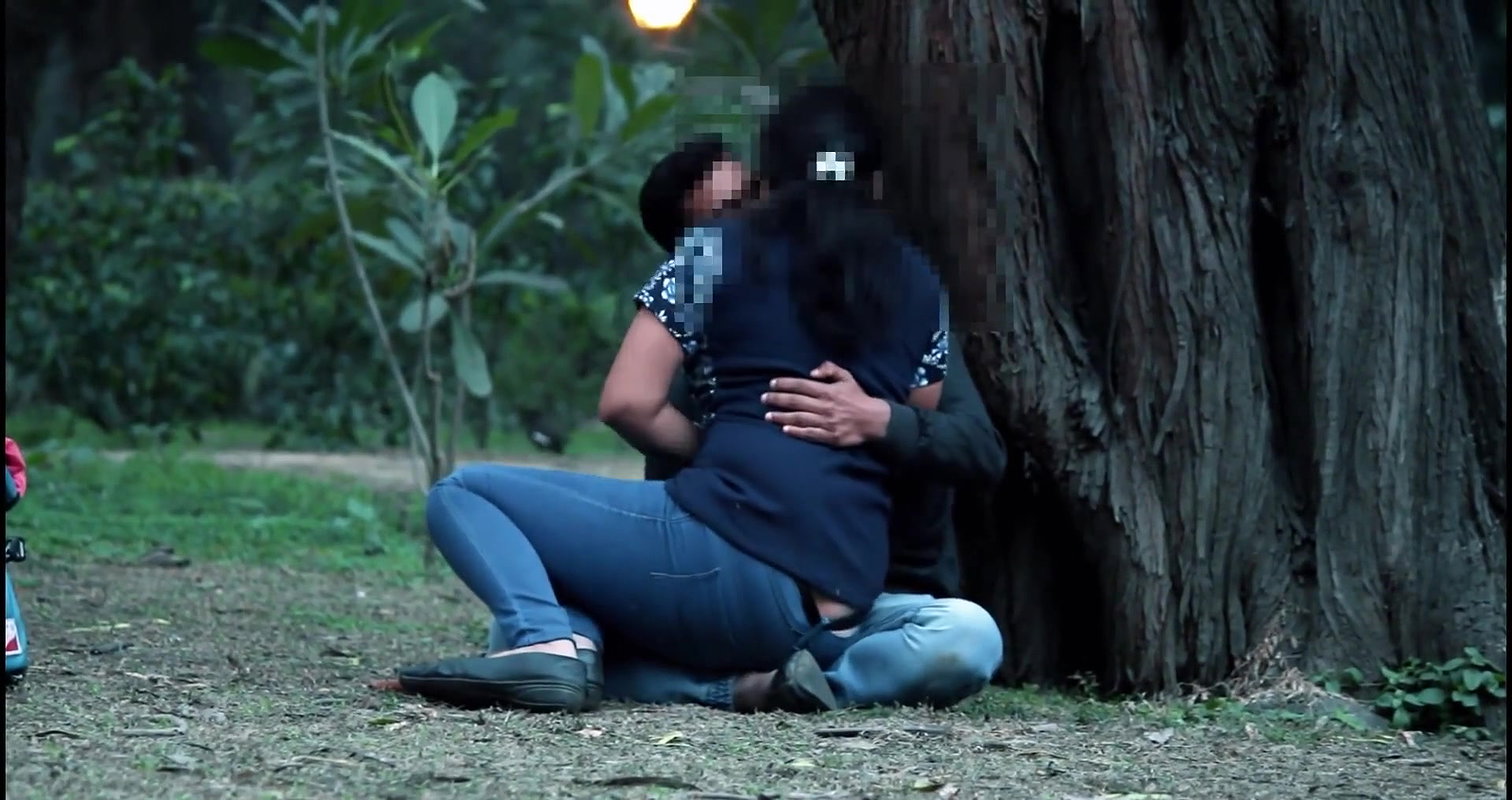 Hot Indian Girl Romance in Public Park