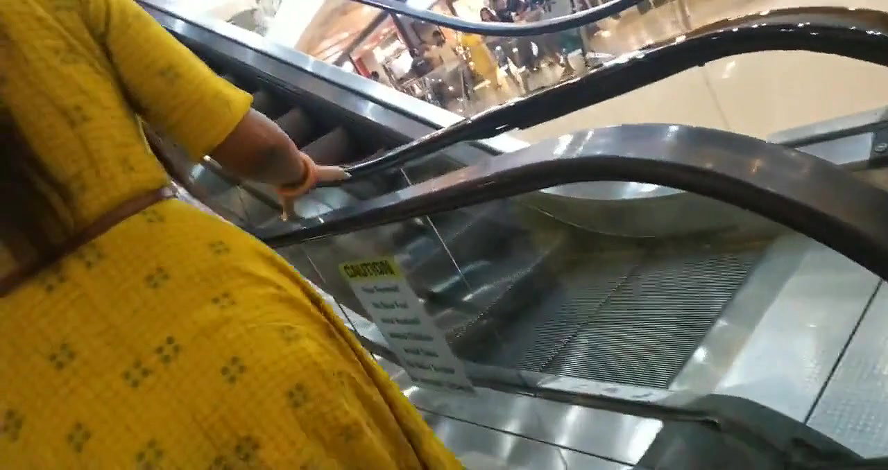 Indian Newly Married chick Upskirt