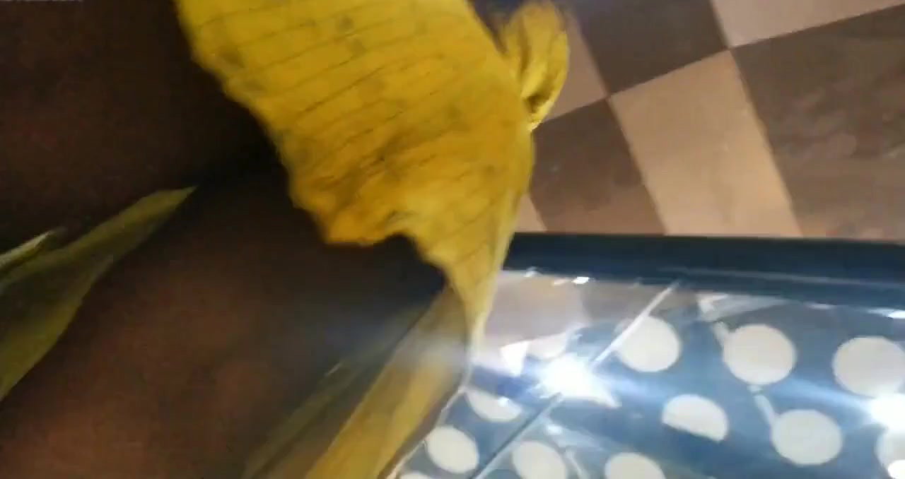 Indian Newly Married chick Upskirt