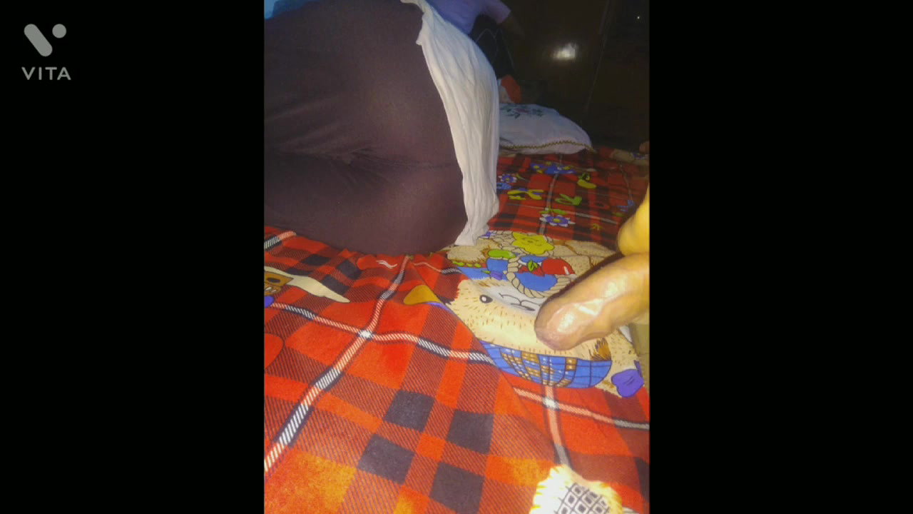 jarking-off-on-cousin-ass-at-night