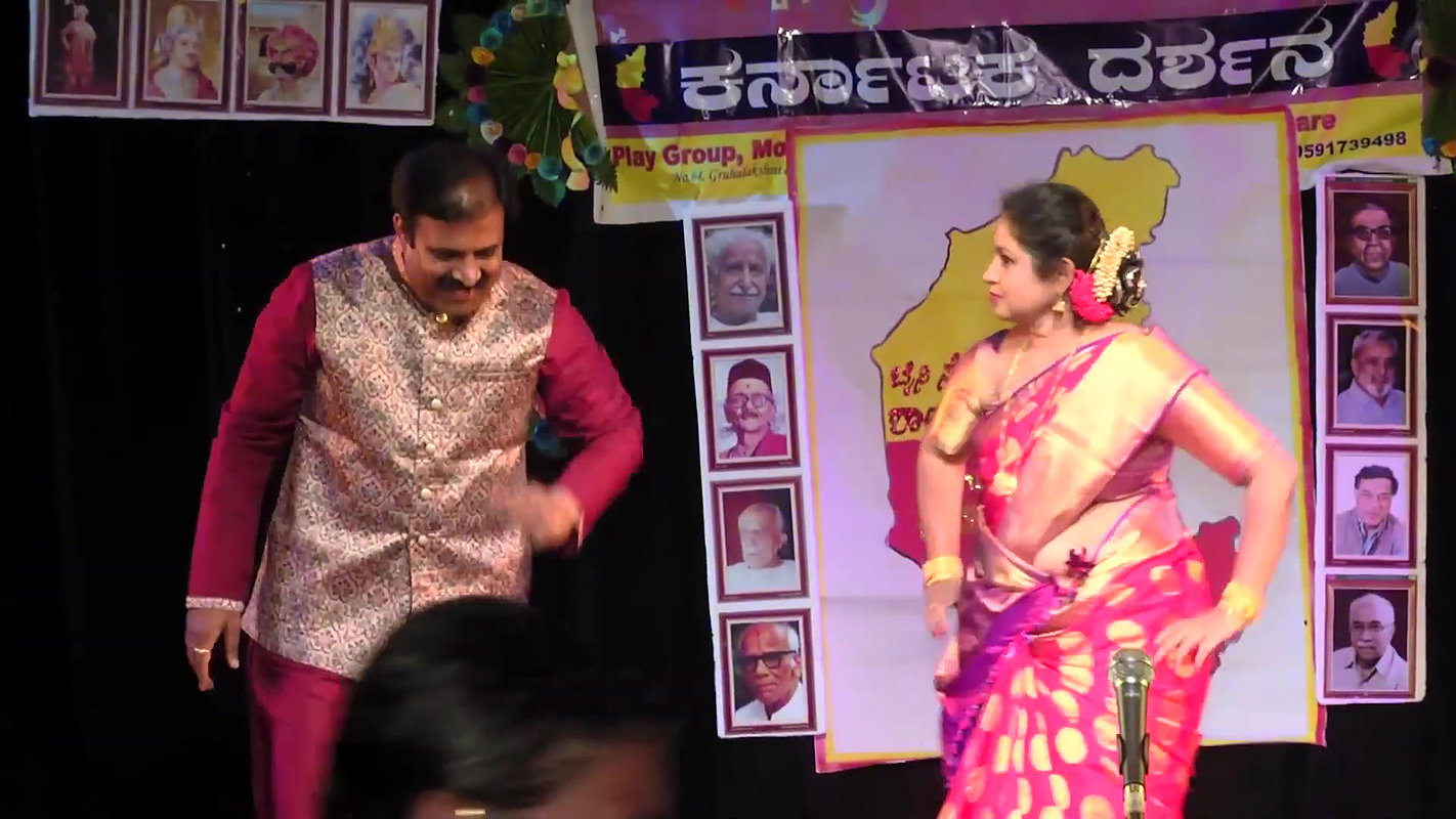 Kannada aunty sexy big navel.mkv