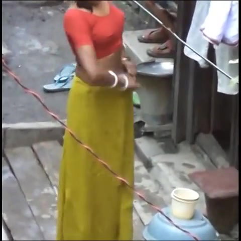 kolkata bhabhi chaning in open