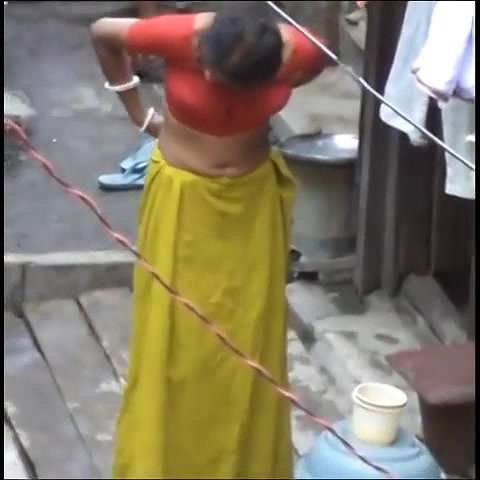 kolkata bhabhi chaning in open