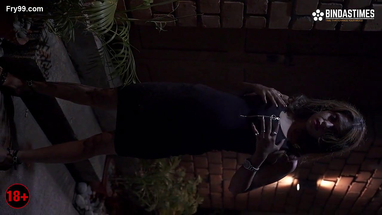 Pool Fashion – 2021 – Solo Hot Video – BindasTimes