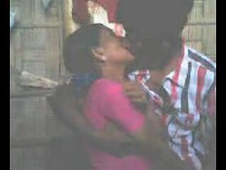 saharanpur girl kissing and boobs pressed